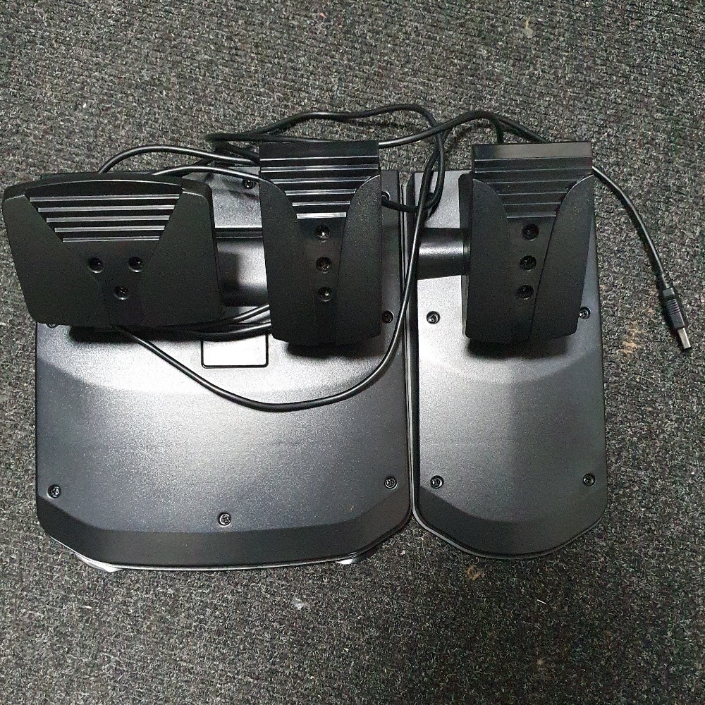 Pre-owned Doyo G30 Racing Wheel with Pedals and Gear Stick - Own4Less